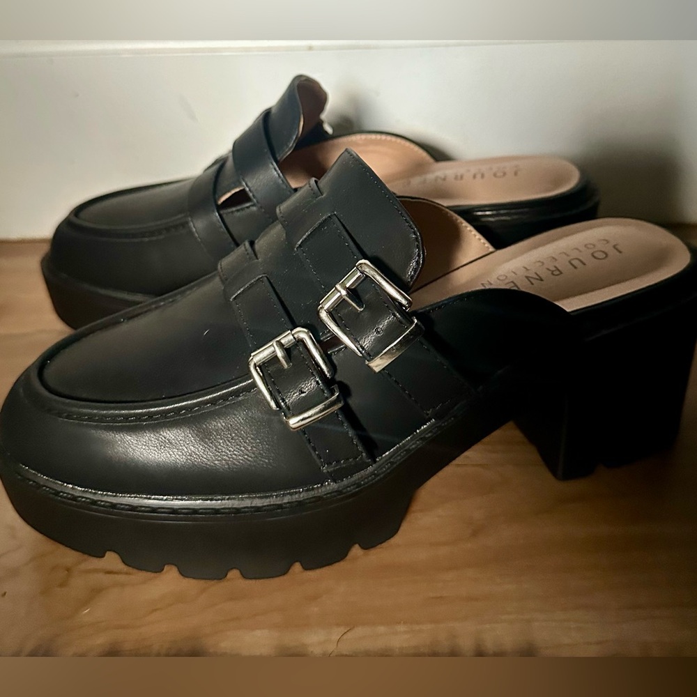 Journee Light Weight Platform Almond Toe Block Heel Mule